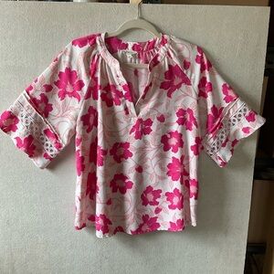 Como Blu Floral top. Pink and white. Size L.